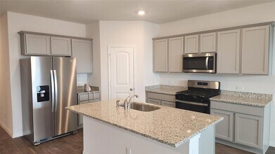 195 Greenbelt Reservoir Pass in Kyle, TX - Building Photo - Building Photo