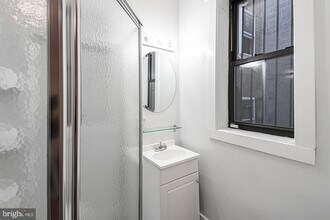 1507 N 17th St-Unit -UNIT 1 in Philadelphia, PA - Building Photo - Building Photo