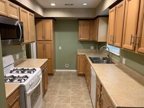 18821 Chase St, Unit 8 in Los Angeles, CA - Building Photo - Building Photo
