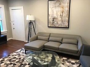 860 Briarcliff Road in Atlanta, GA - Foto de edificio - Interior Photo