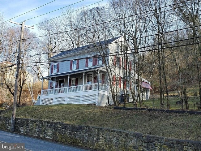 292 N Galen Hall Rd in Wernersville, PA - Building Photo - Building Photo