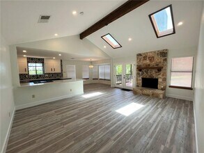 2401 Silver Spur Dr in Round Rock, TX - Building Photo - Building Photo