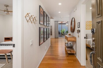 2356 S Linden Way in Palm Springs, CA - Building Photo - Building Photo