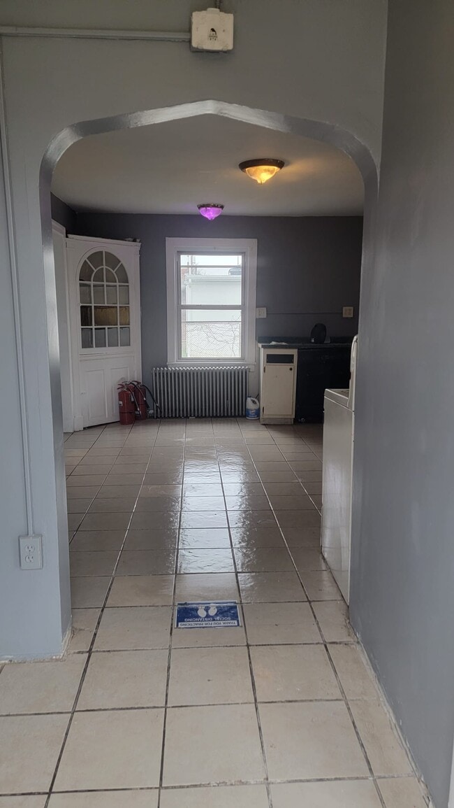 1530 Pennington Rd, Unit A in Ewing, NJ - Foto de edificio - Building Photo