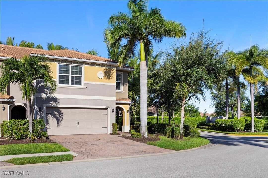12500 Hammock Cove Blvd in Ft. Myers, FL - Building Photo