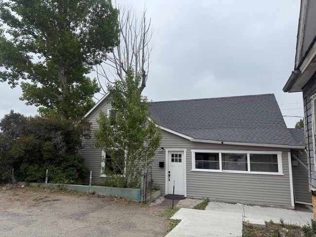 property at 825 Highland Ave