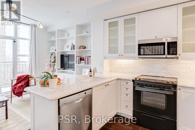 property at 901 Queen St W