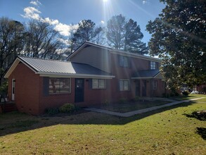 Park Terrace Apartments in Greenwood, SC - Building Photo - Building Photo