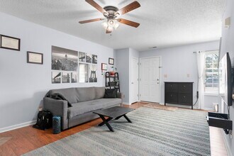1102 22nd St NE, Unit 604 in Hickory, NC - Building Photo - Building Photo