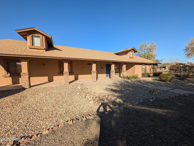 15308 E Via Del Rancho in Gilbert, AZ - Building Photo - Building Photo