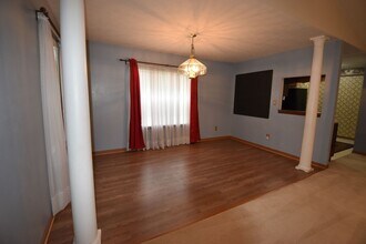 1495 Hedge Ct in Greenfield, IN - Building Photo - Building Photo