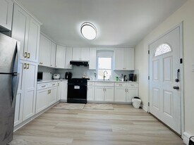 25610 60th Ave, Unit Little Neck 2nd floor in Little Neck, NY - Building Photo