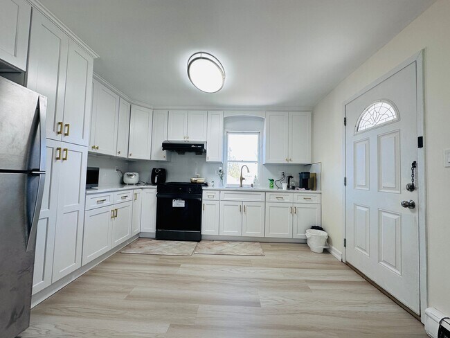 25610 60th Ave, Unit Little Neck 2nd floor