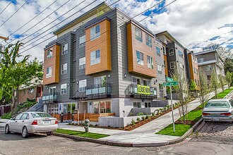 Holgate 12 Apartments in Seattle, WA - Building Photo - Building Photo