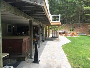 25 Winsor Rd, Unit Unit 2 Apartment in Billerica, MA - Foto de edificio - Building Photo