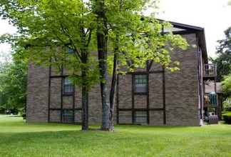 Timbercrest Apartments in Meadville, PA - Building Photo - Building Photo