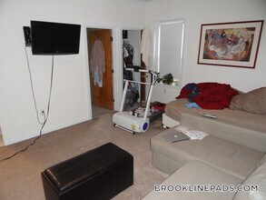 1223 Beacon St in Brookline, MA - Building Photo - Building Photo
