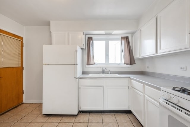 6809 N Northwest Hwy, Unit 3 in Chicago, IL - Building Photo - Building Photo