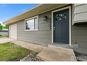 4329 Main St in Timnath, CO - Foto de edificio - Building Photo