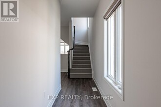 30 Lymburner St. in Pelham, ON - Building Photo - Building Photo
