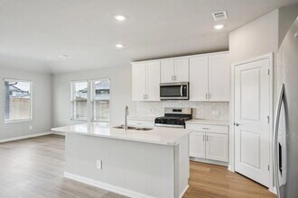 512 Midnight Oak Dr in McKinney, TX - Foto de edificio - Building Photo