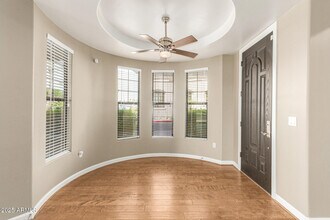 7297 N Scottsdale Rd in Paradise Valley, AZ - Building Photo - Building Photo