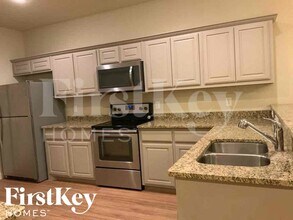 9923 Rio Doso Dr in Dallas, TX - Foto de edificio - Building Photo