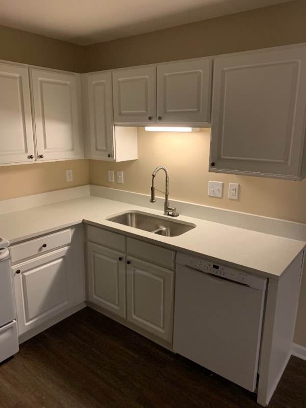 property at 2501 Huntscroft Ln