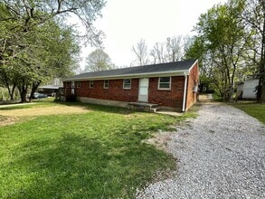 261-263 Stuart Ave in Shelbyville, KY - Building Photo - Building Photo