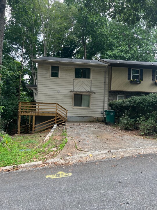 2551 Park Rd in Smyrna, GA - Building Photo