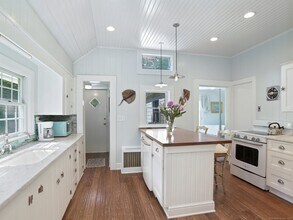 11 Witch Ln in Norwalk, CT - Building Photo - Building Photo