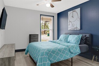 12115 Wood Forest Dr in Houston, TX - Building Photo - Building Photo