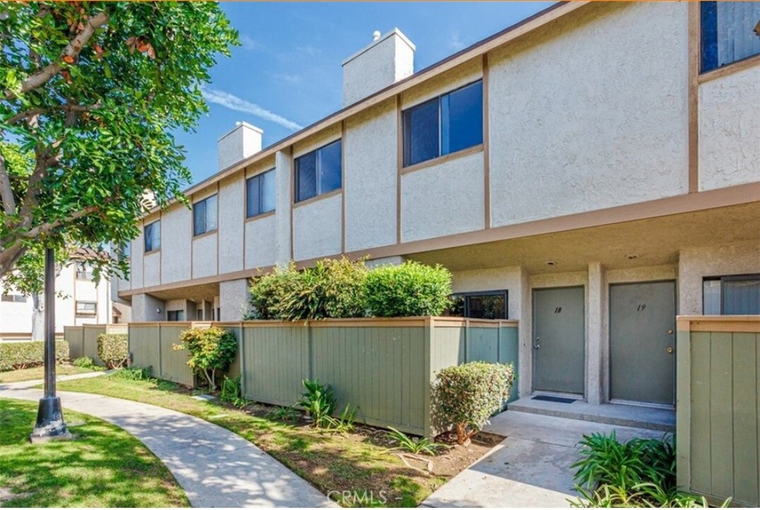 2005 W Culver Ave in Orange, CA - Building Photo