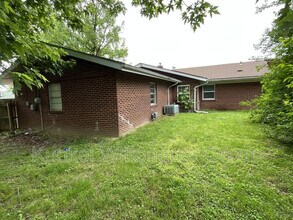 7911 W Main St in Belleville, IL - Building Photo - Building Photo