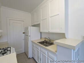 100 Kilsyth Rd in Boston, MA - Building Photo - Building Photo