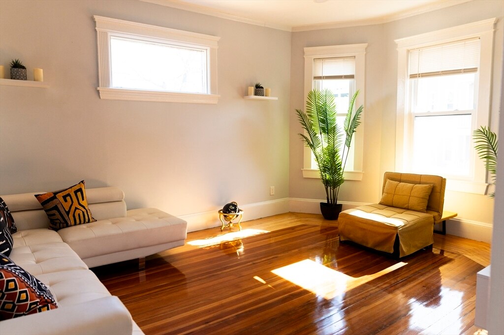123 Howland St, Unit 2 in Boston, MA - Building Photo