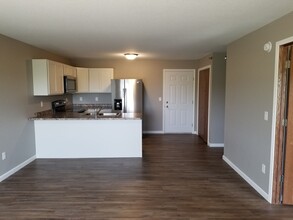 The Overlook in Alexandria, MN - Building Photo - Interior Photo