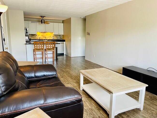 16B Mayberry Dr-Unit -6 in Westborough, MA - Building Photo - Building Photo