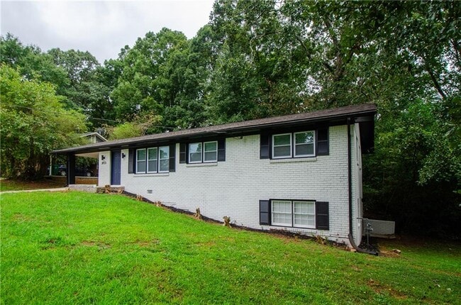 3833 Wedgefield Cir in Decatur, GA - Building Photo - Building Photo
