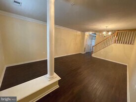 1306 Roundhouse Ln in Alexandria, VA - Building Photo