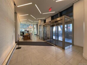 13101 40th Rd in Queens, NY - Foto de edificio - Building Photo