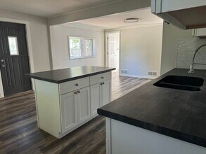 1714 Rowland Ave in Madison, WI - Building Photo - Building Photo