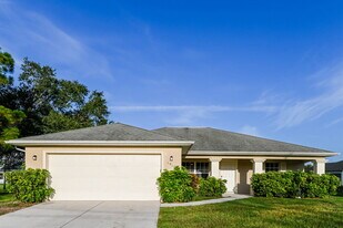 1913 Wanda Ave N in Lehigh Acres, FL - Building Photo