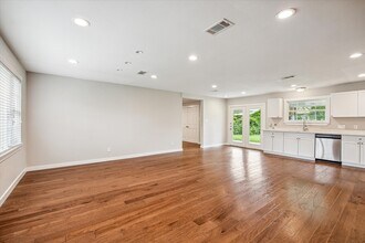 2006 Du Barry Ln in Houston, TX - Building Photo - Building Photo