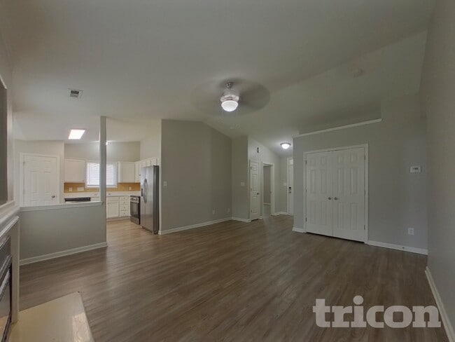 6211 Whispering Brook Ct in Charlotte, NC - Building Photo - Building Photo