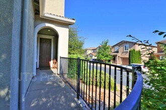 1427 Bicker Cir in Folsom, CA - Building Photo - Building Photo