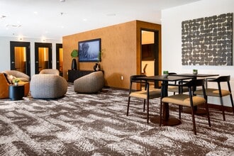 Eastline Grand in Redmond, WA - Foto de edificio - Building Photo