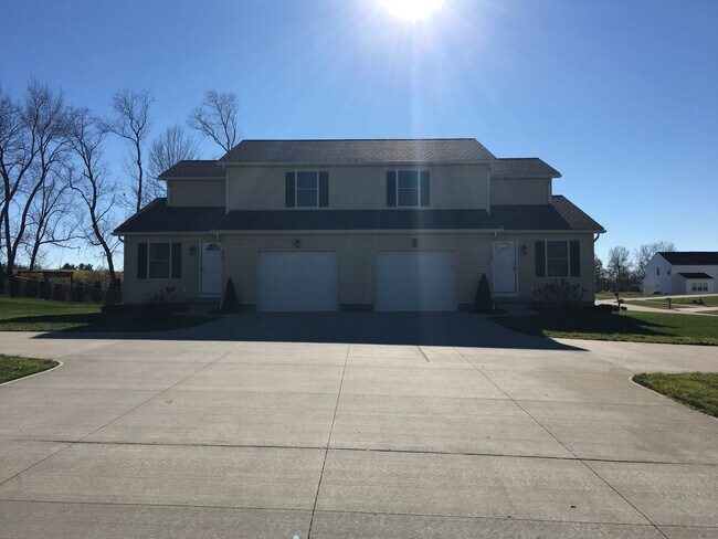 431 Dalton Dr in Wadsworth, OH - Building Photo - Building Photo