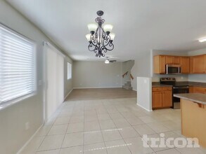 37593 N Dena Dr in Queen Creek, AZ - Foto de edificio - Building Photo