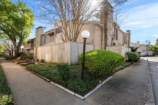 9572 Windswept Ln, Unit 9572 in Houston, TX - Building Photo